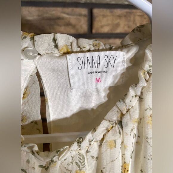 Sienna sky sleeveless blouse - Picture 2 of 6